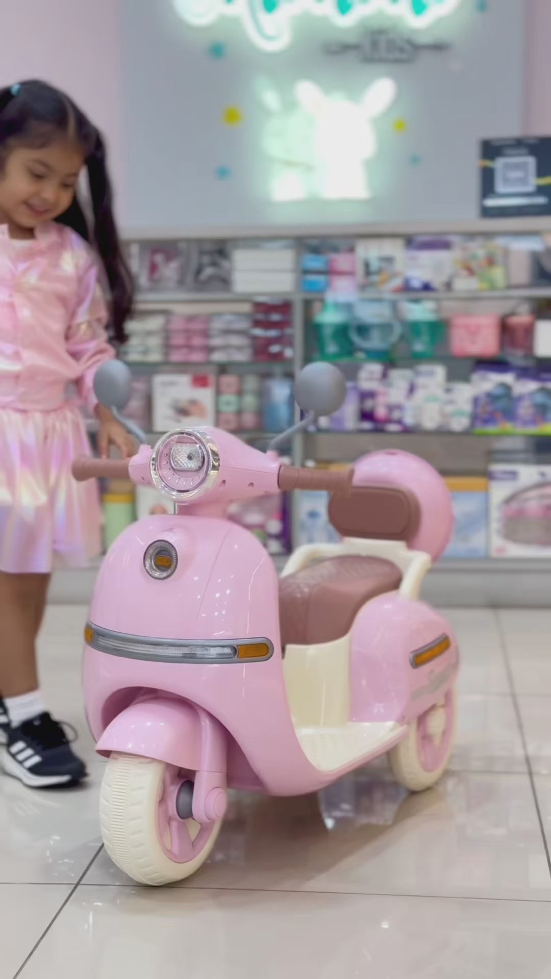 MOTO TIPO VESPA ELECTRICA